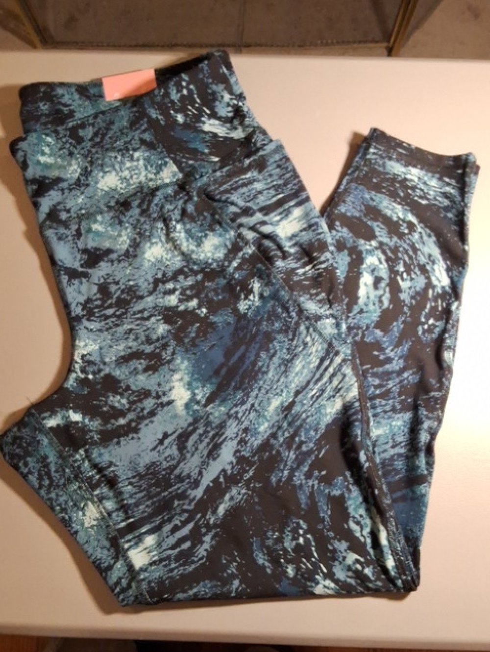 Livi Active Blue & Black Printed Leggings